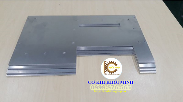 cắt laser thép tấm