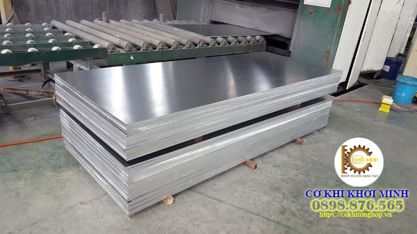 cắt laser thép tấm