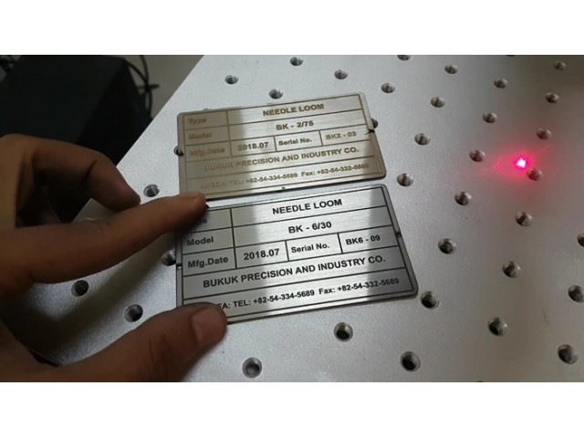 Khắc Laser kim loại