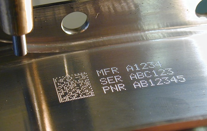 khắc laser kim loại